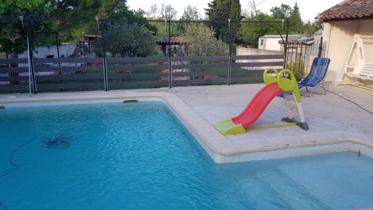 Charmante Maison Climatisee Vedene - Avignon Avec Piscine Exterior photo