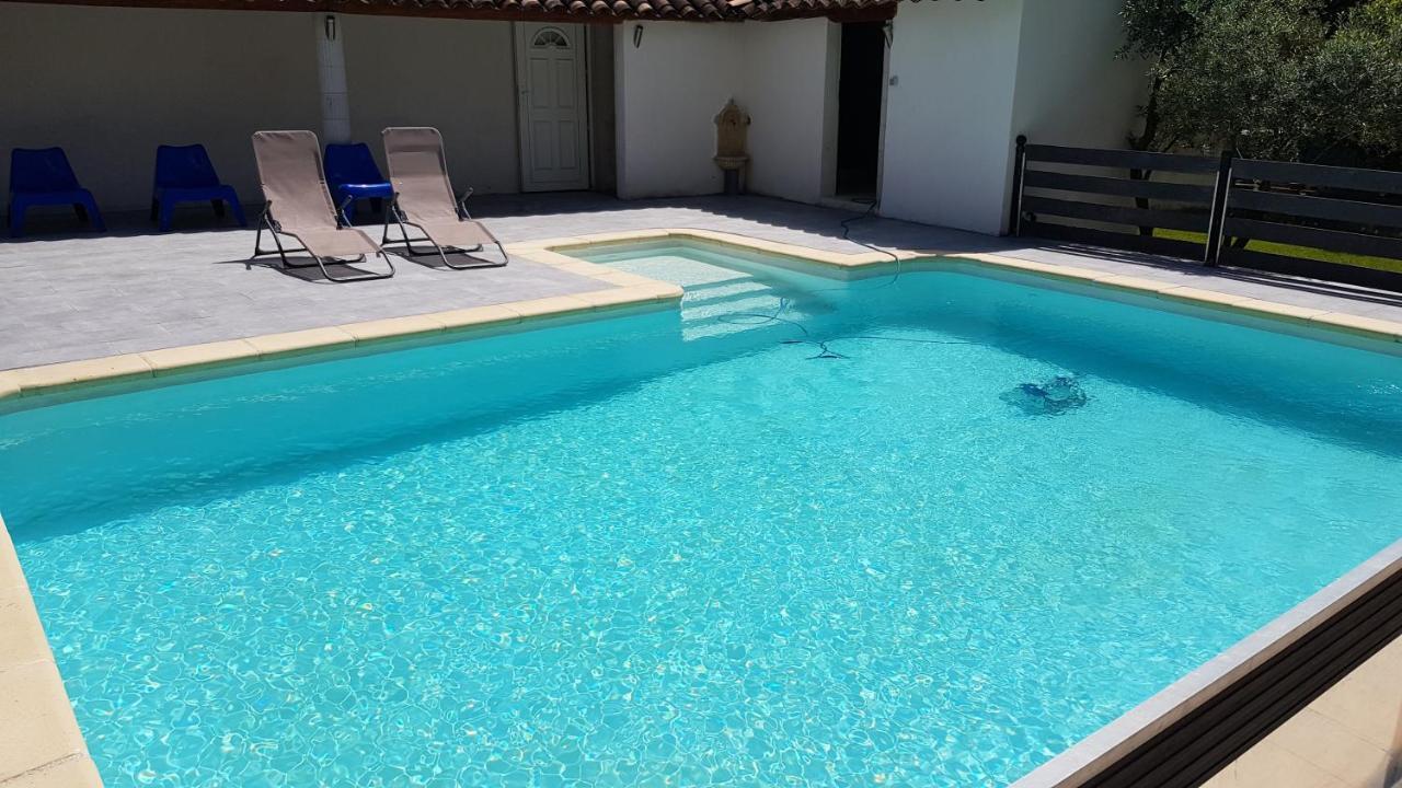 Charmante Maison Climatisee Vedene - Avignon Avec Piscine Exterior photo